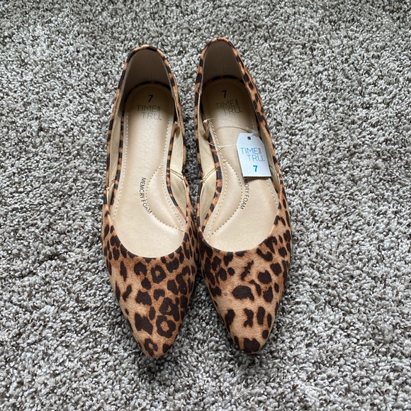 NWT Time and Tru Women Leopard Flats - Picture 2 of 10